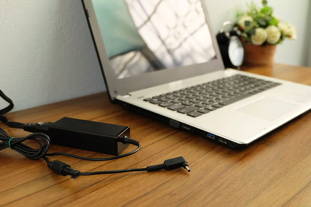 Sådan gemmer du din laptop efter arbejde – så den holder evigt!