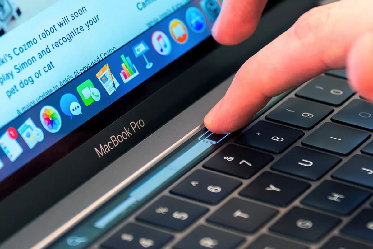Oplæringen af macOS tilføjer ringlyseffekt til MacBook under videoopkald