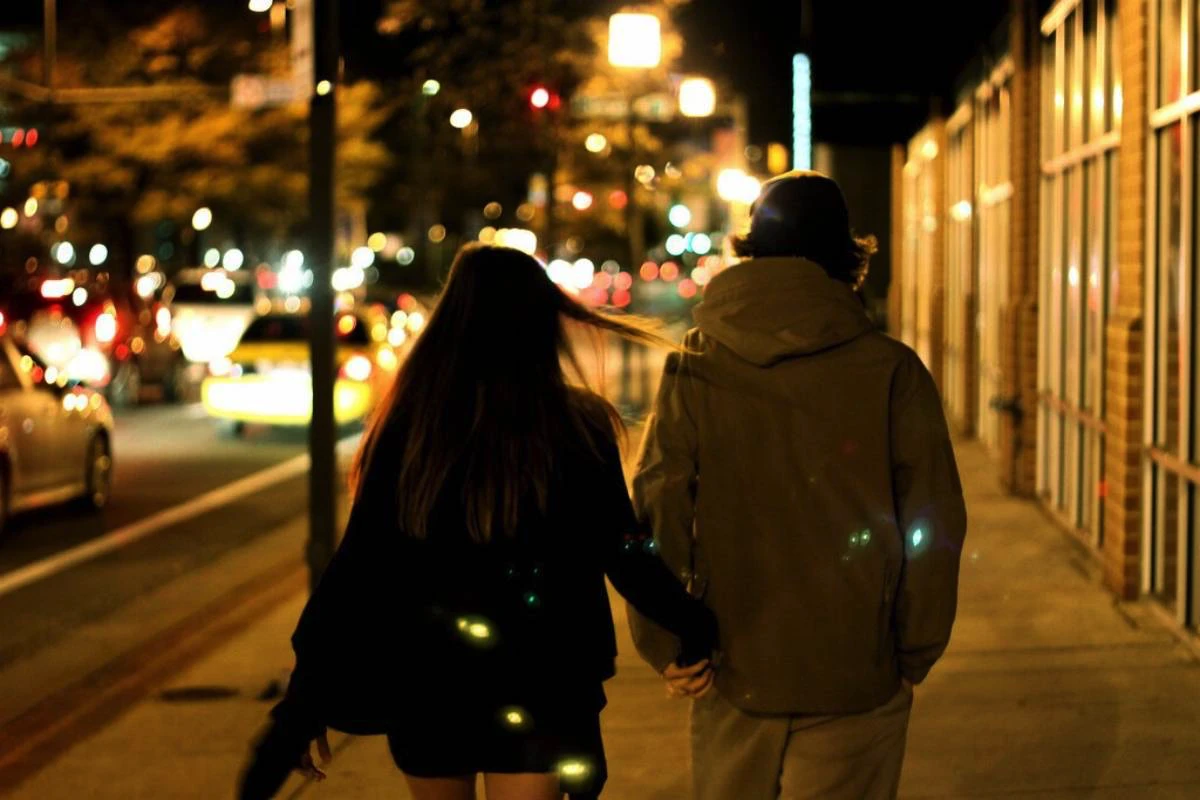 Kæreste i Danmark: Et ord, der dækker alt – fra sommerflirt til livslang hygge!