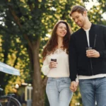 Kæreste i Danmark: Et ord, der dækker alt – fra sommerflirt til livslang hygge!