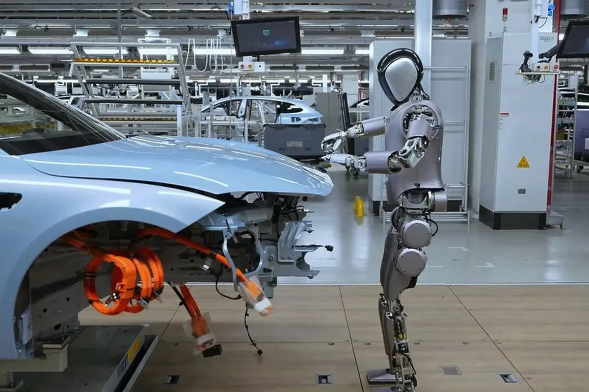 Menneskelignende robotter går på pension efter 11 måneder på BMW-fabrikken