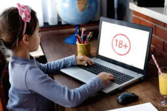 Danmark forbereder forbud mod sociale medier for børn under 15 år