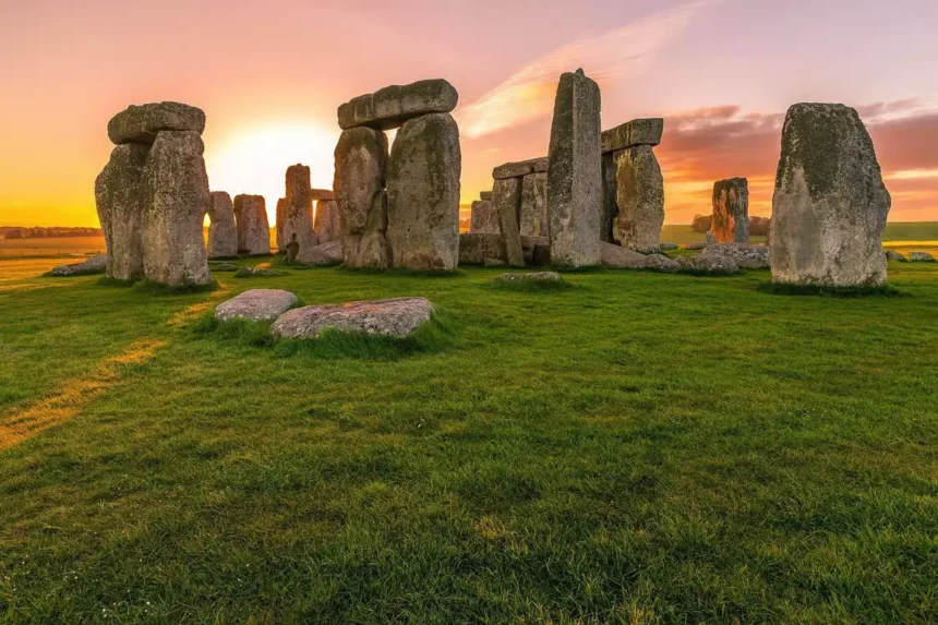 Arkæologer har gjort en revolutionerende Stonehenge opdagelse!