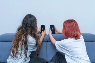 Den 15-sekunders-trick, alle danske teenagere bruger for at få telefonen til at flyve