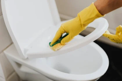 Hjemmelavede toiletbomber: WC'et skinner og dufter som nyt!