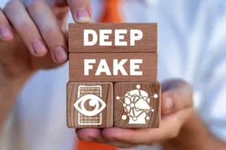 Danmark slår til mod deepfakes: Dit ansigt bliver din ejendom!