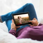 Sådan spotter du ægte videoer fra deepfakes: Nemme tegn på AI-indhold
