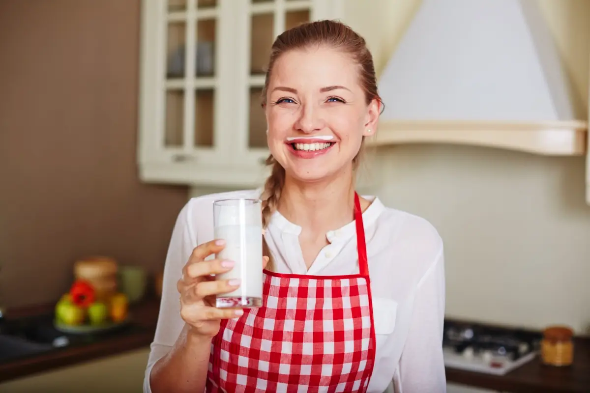 En kvinde drak kefir hver dag i en måned – her er, hvad hun oplevede