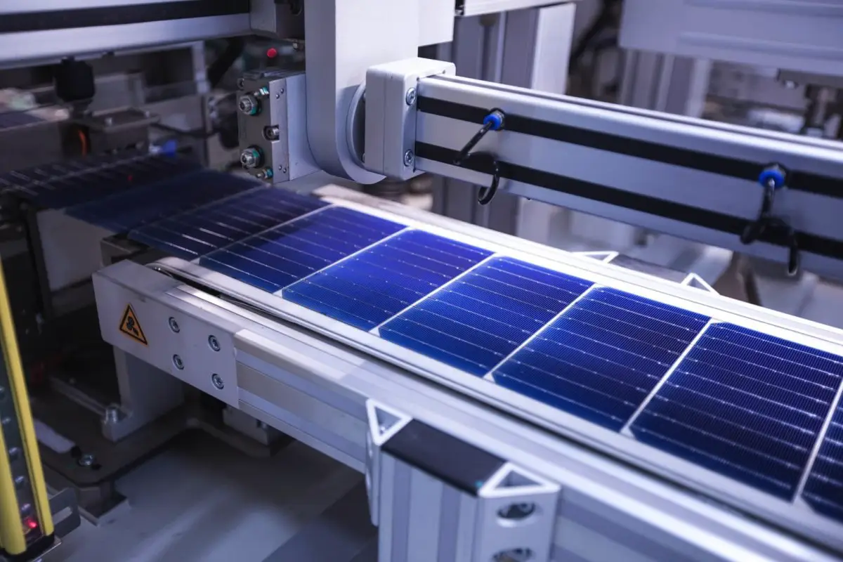 Den skjulte svaghed i TOPCon-solpaneler: UV-lys kan forkorte levetiden