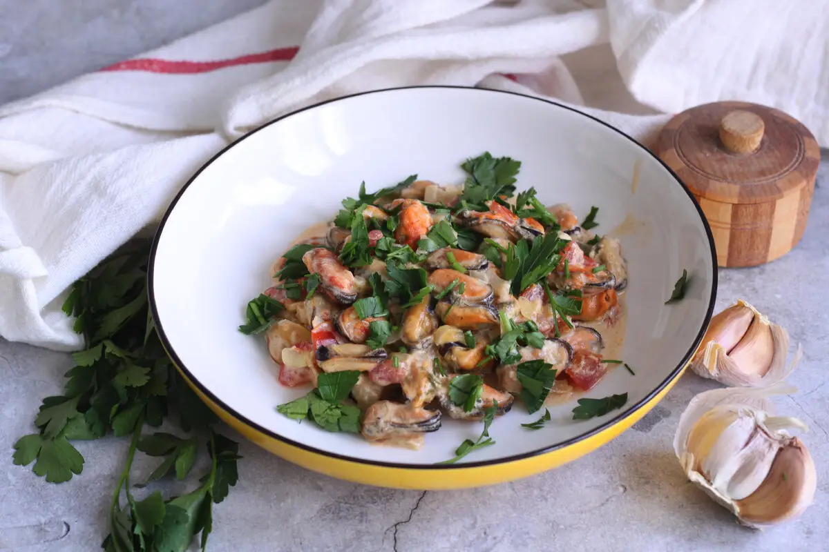 Middelhavsaften: Muslinger med pasta – simpelt og fantastisk