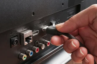 Ikke kun til USB-stik: Sådan får du 100% ud af USB-porten på dit TV