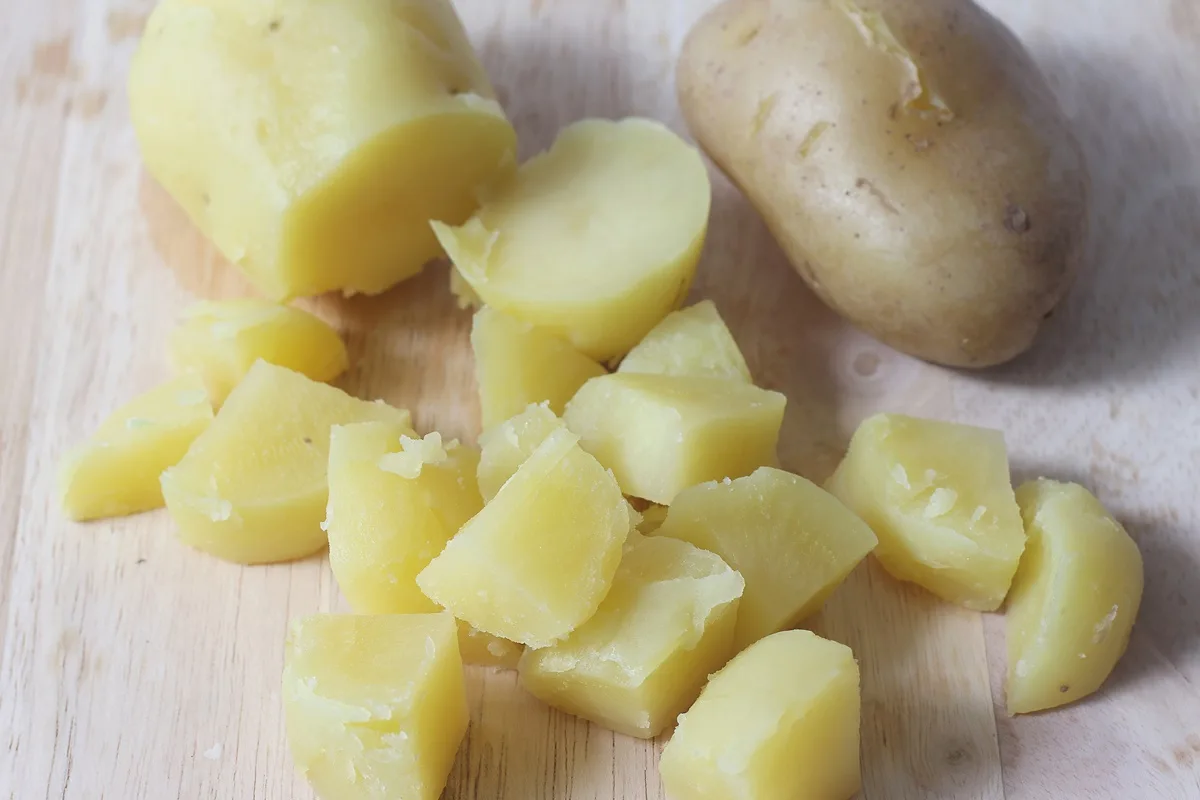 Dansk kartoffelsalat: Cremet og super nem klassiker