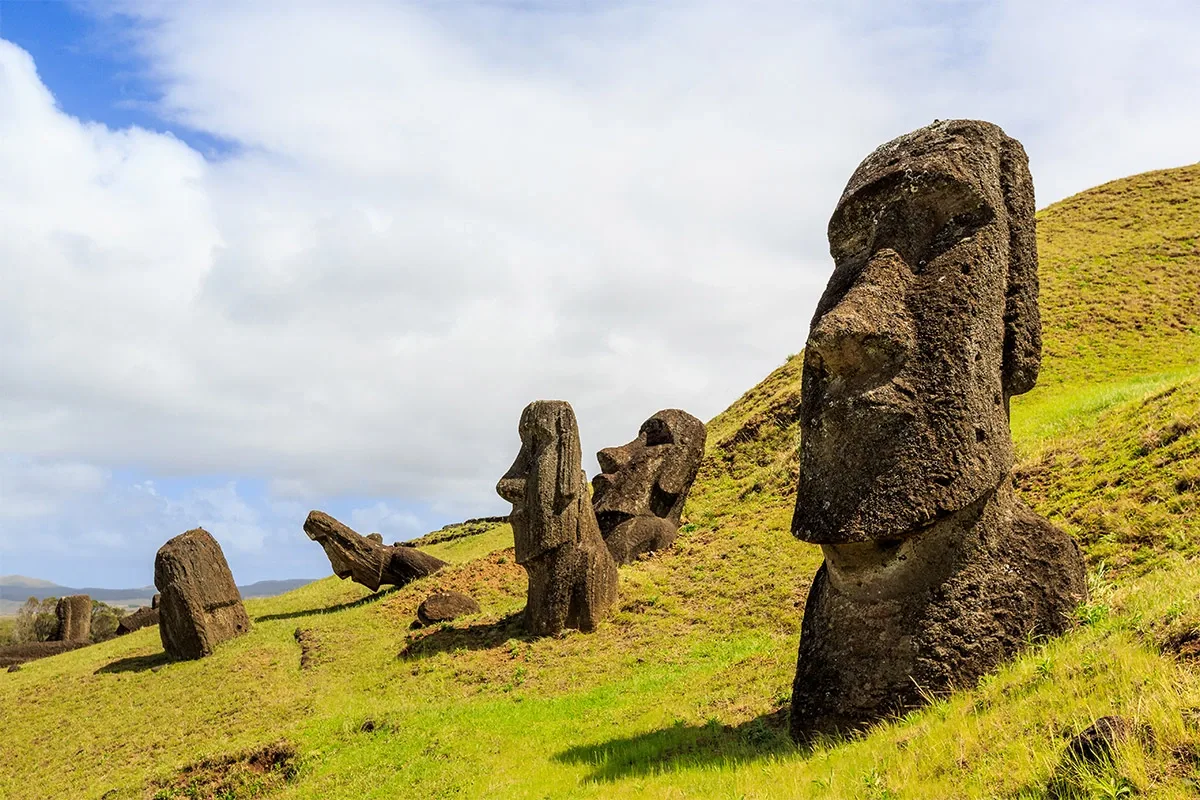 Mysteriet om Påskeøens statuer løst: Sådan "gik" moai-giganterne