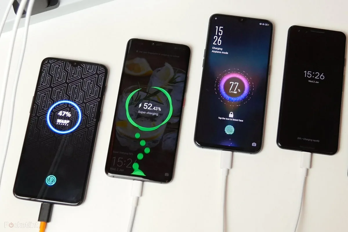 Natteopladning "dræber" din smartphone – eksperter afslører den største fejl