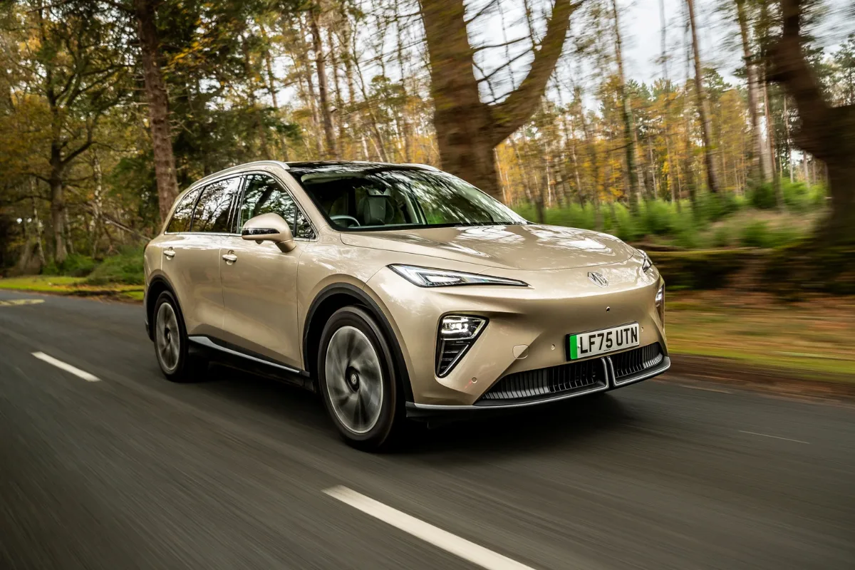 Ny flagskib: MG S6 EV rammer det europæiske marked som rummelig familie-el-crossover (foto)