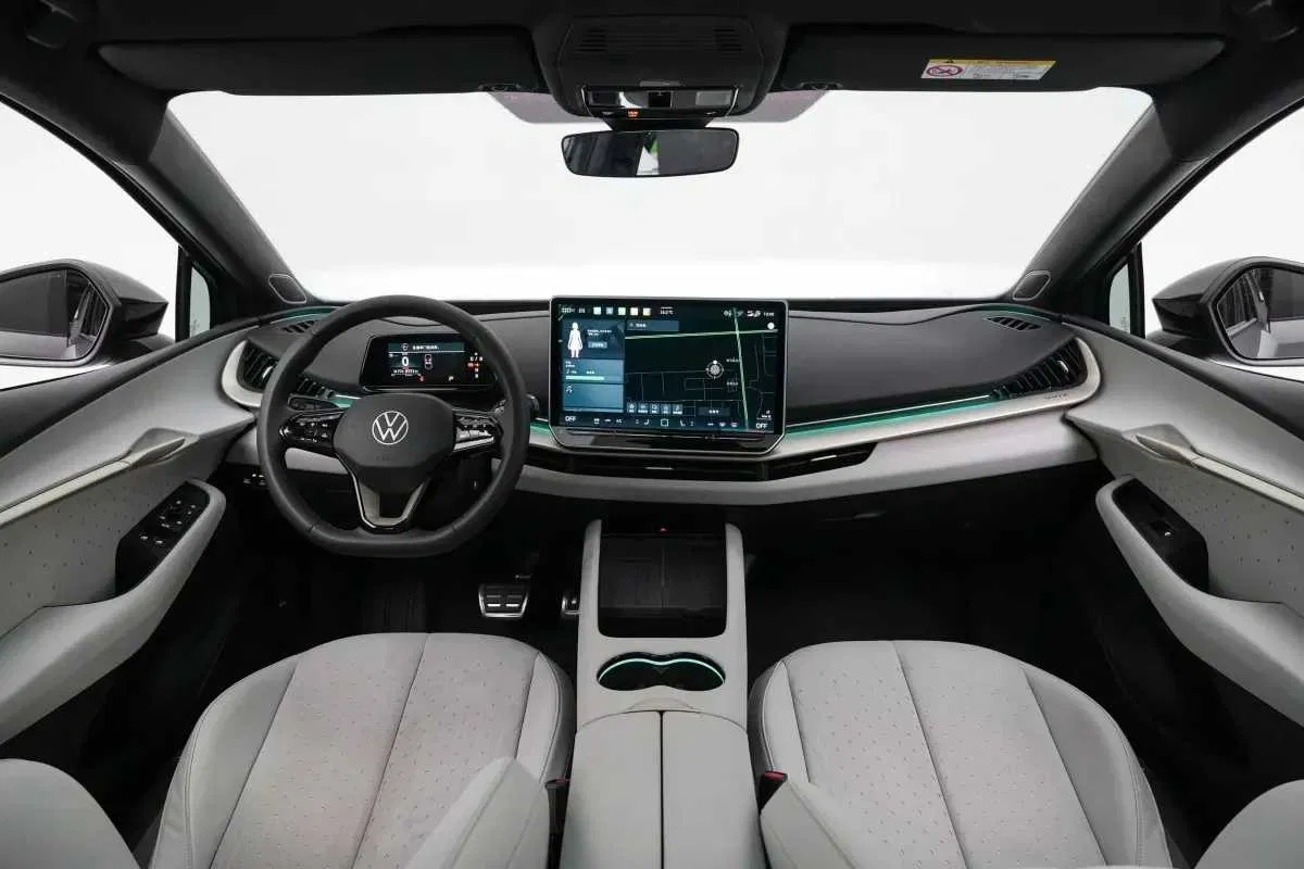 Volkswagen ID.Unyx 08: krossover med panoramatag og rigtig seng (foto)