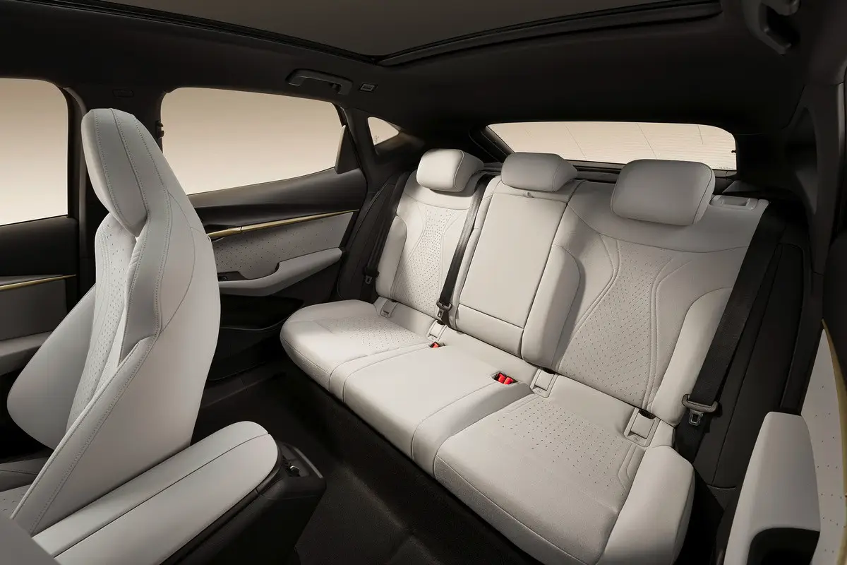 Volkswagen ID.Unyx 08: krossover med panoramatag og rigtig seng (foto)