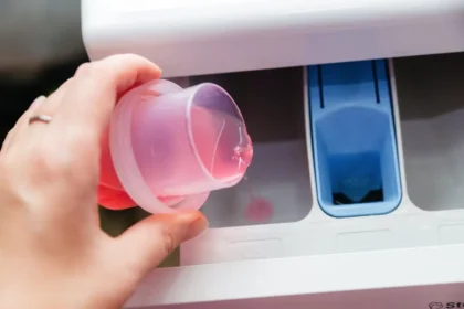 Den lille plastikdetalje i vaskemaskinen, som de fleste overser – og den sparer penge ved hver vask