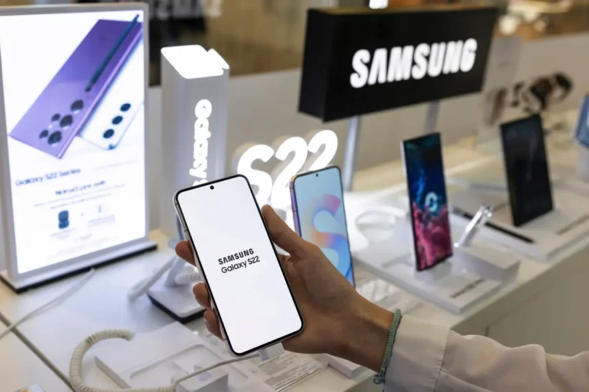 Hvorfor små smartphones forsvinder: Samsung forklarer skiftet på markedet