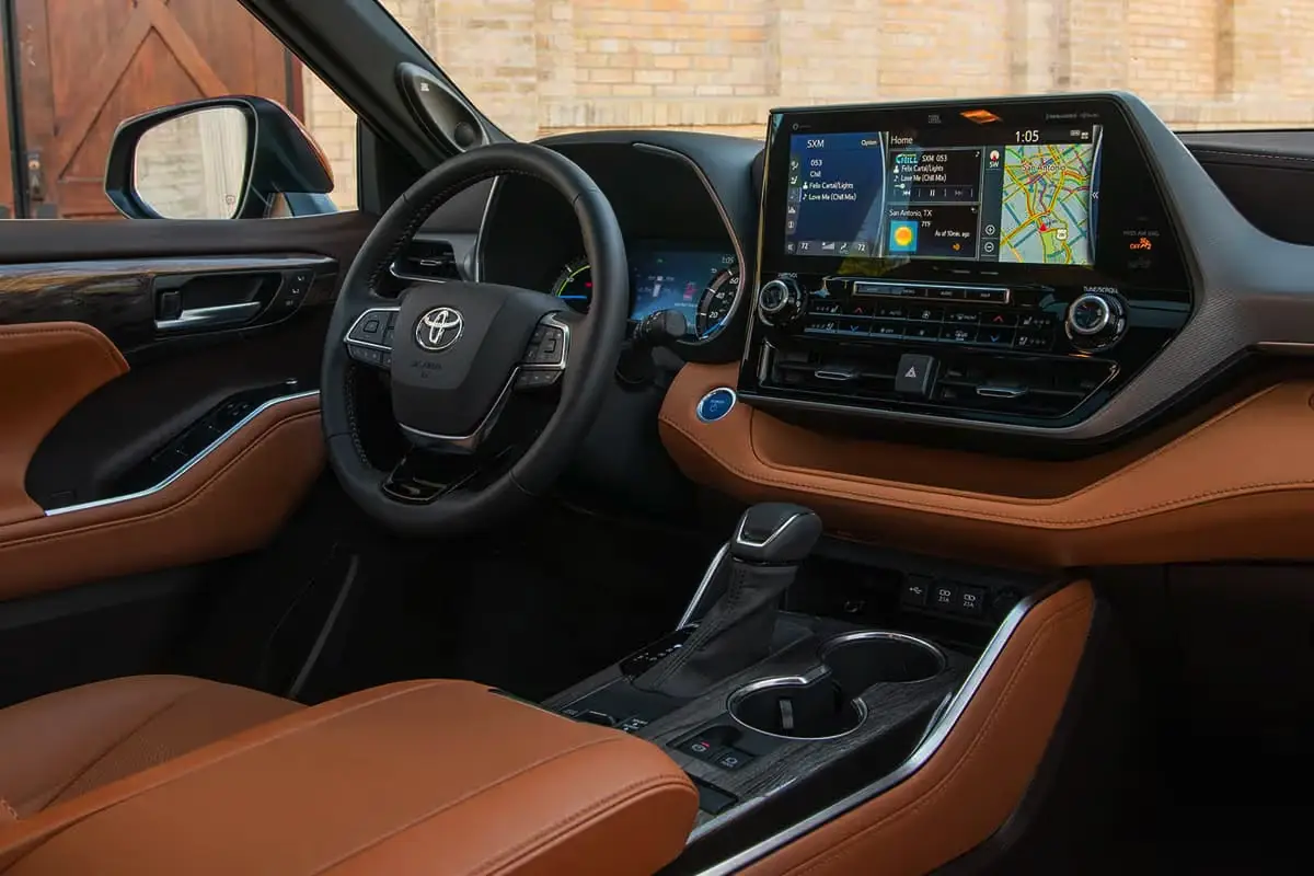 Toyota lancerer en hel serie Tesla-dråbere – Highlander EV 2027 er på vej