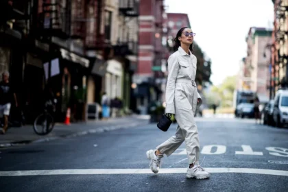 Cargo-stil: 5 fede looks, som alle modne kvinder bør prøve