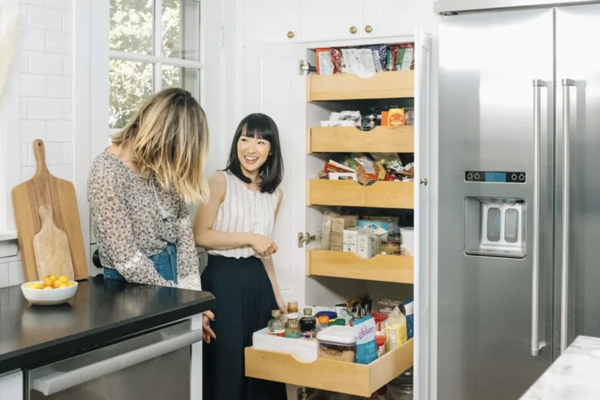 Mere end bare oprydning: Sådan skaber KonMari-metoden ro i dit køkken