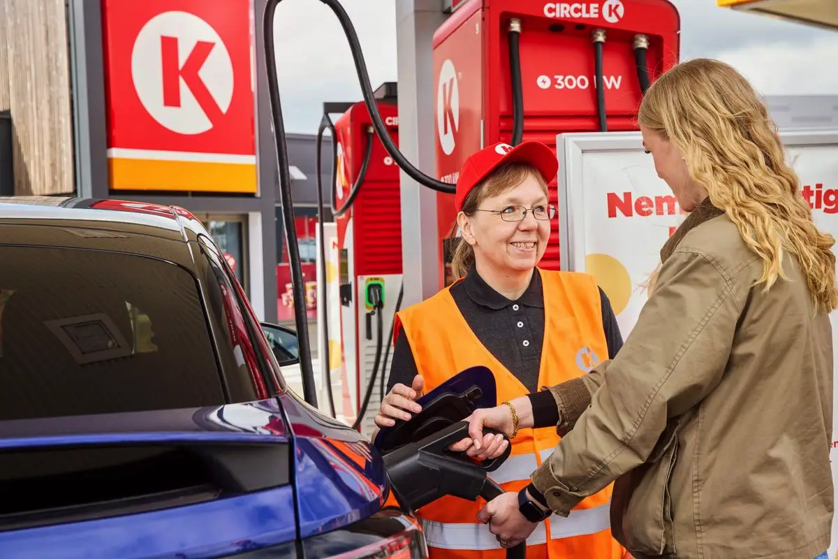 Nye regler på tankstationer i 2026: Sådan finder du den billigste benzin direkte på telefonen