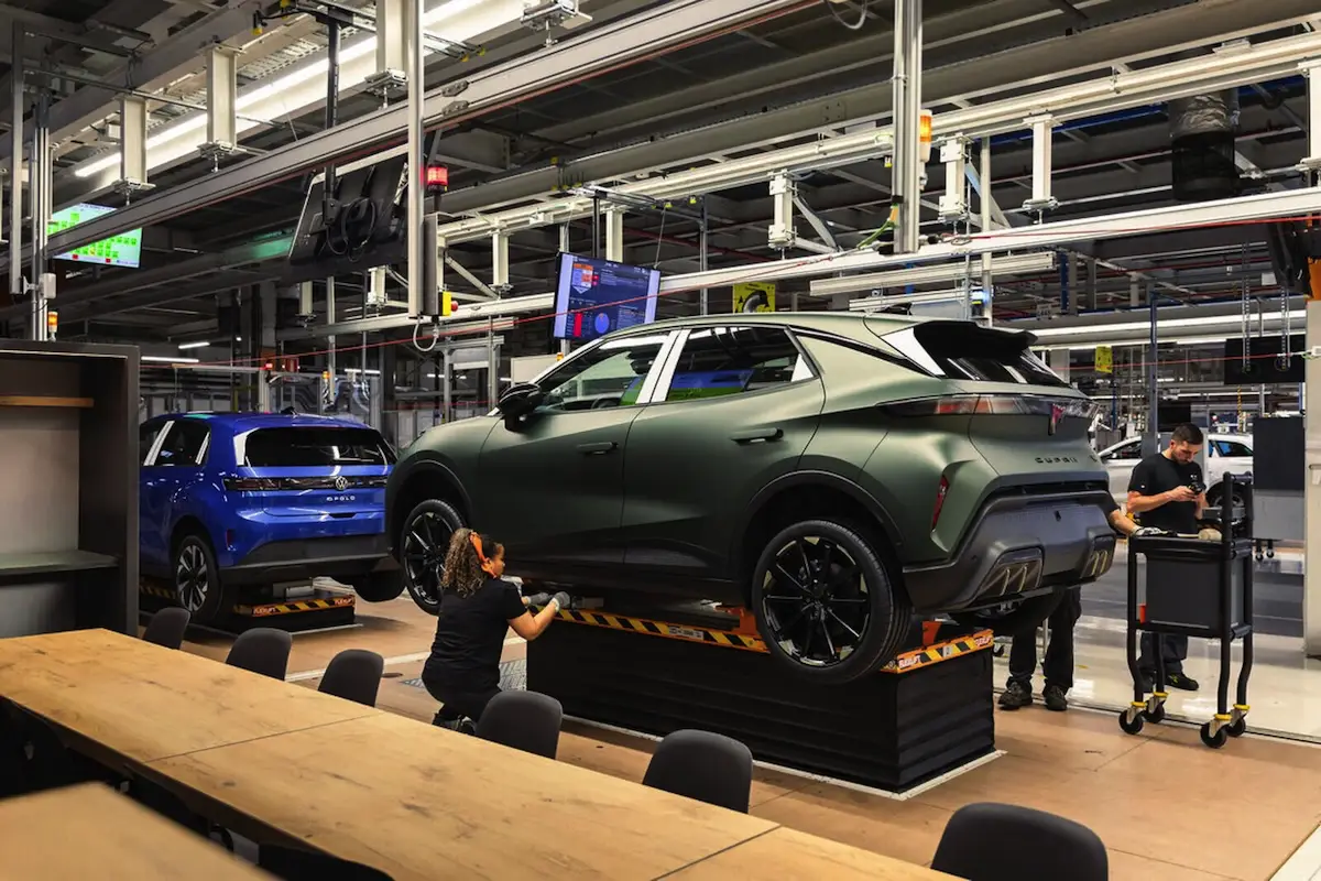 De nye billige elbiler er her: ID. Polo og CUPRA Raval er i produktion
