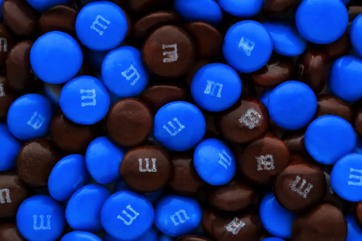 M&M’s fjerner to klassiske farver