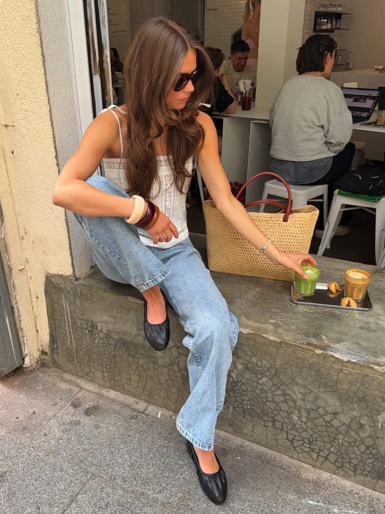 Sæsonens modehits, der perfekt komplementerer dine jeans-looks