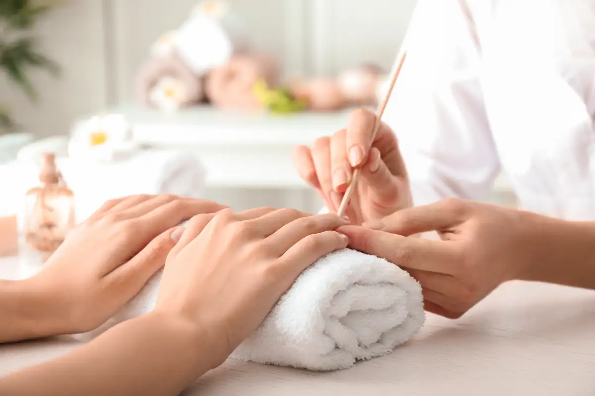 Hvorfor den japanske manicure er sommerens store hit