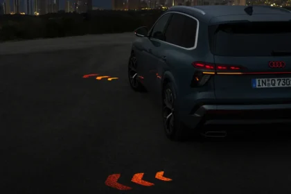 Projektionsblinklys i nye Audi Q7: Verdens første på en produktionsbil (video)