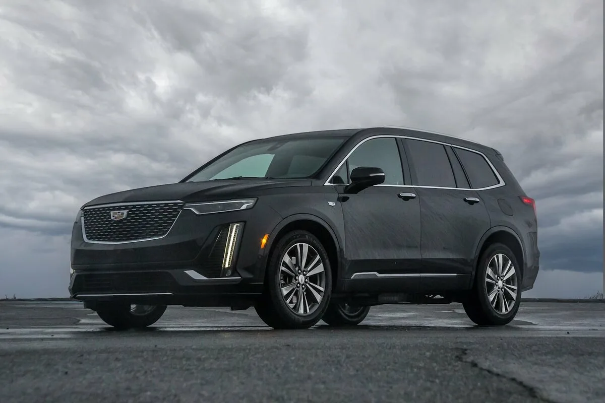 Cadillac ændrer kurs: Tre nye benzinmodeller kommer fra 2027