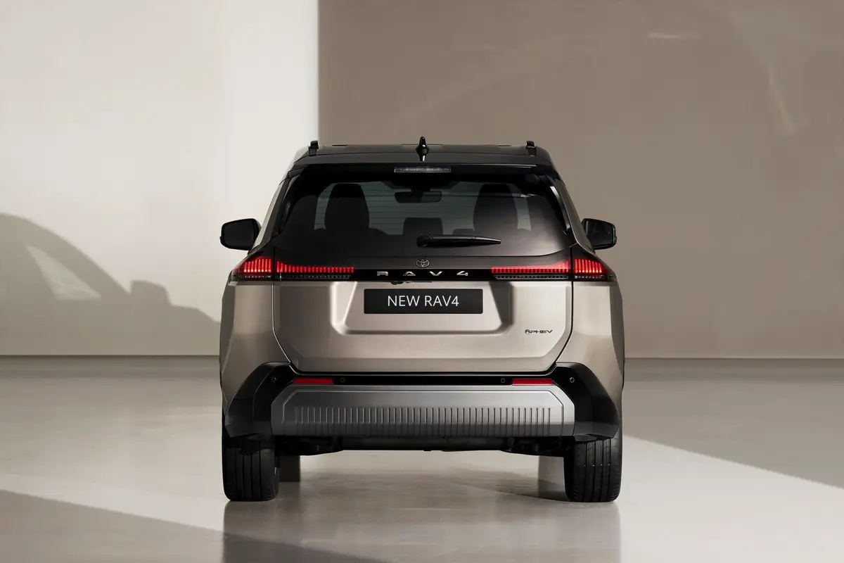 Ny Toyota RAV4 2026 allerede i danske forhandlere