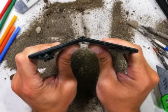 Galaxy Z Fold8 Ultra fejler i holdbarhedstest og mister skærmen