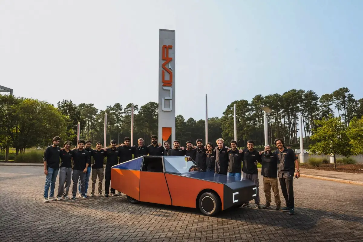BMW har skabt en elbil med 1.700 solceller, der producerer sin egen energi