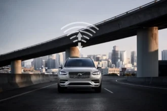 Volvo udvikler teknologi, der advarer om farer på vejen