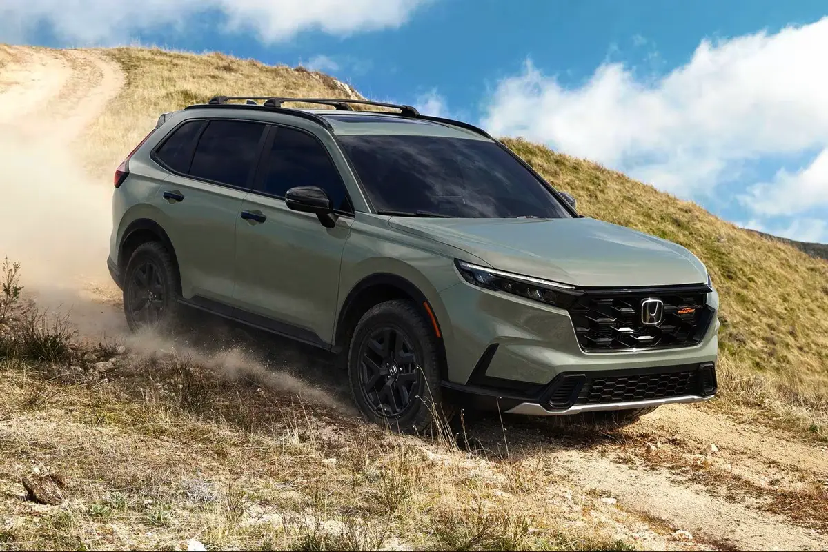 Toyota RAV4 og Mazda CX-5: Hvilken hybrid-SUV'er bedst?