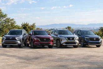 Toyota RAV4 og Mazda CX-5: Hvilken hybrid-SUV'er bedst?